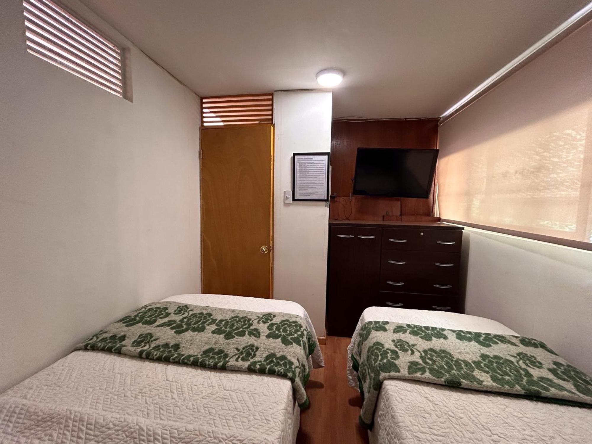 Chez Humbert Hostel - Santiago