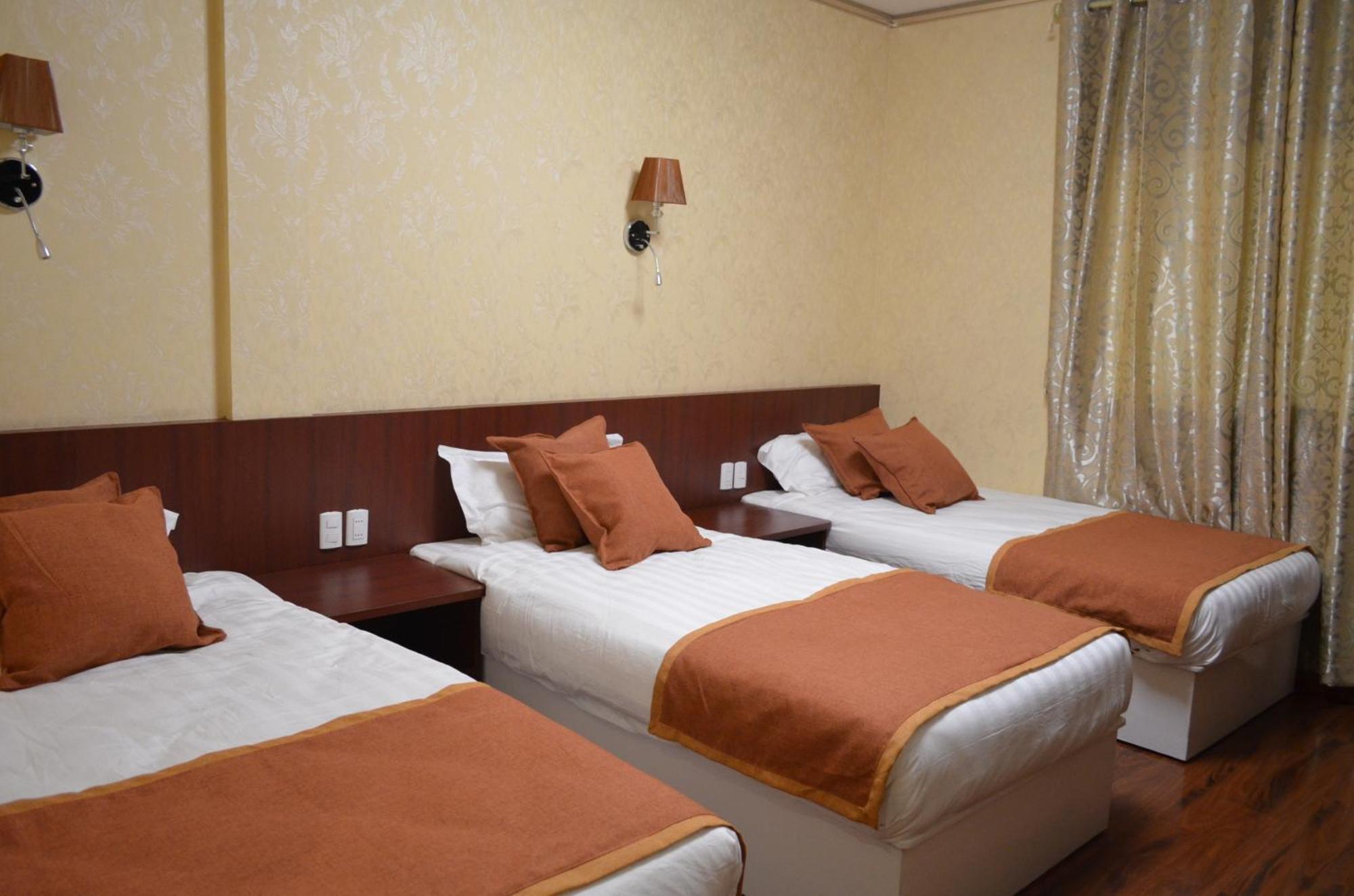 Hotel 198