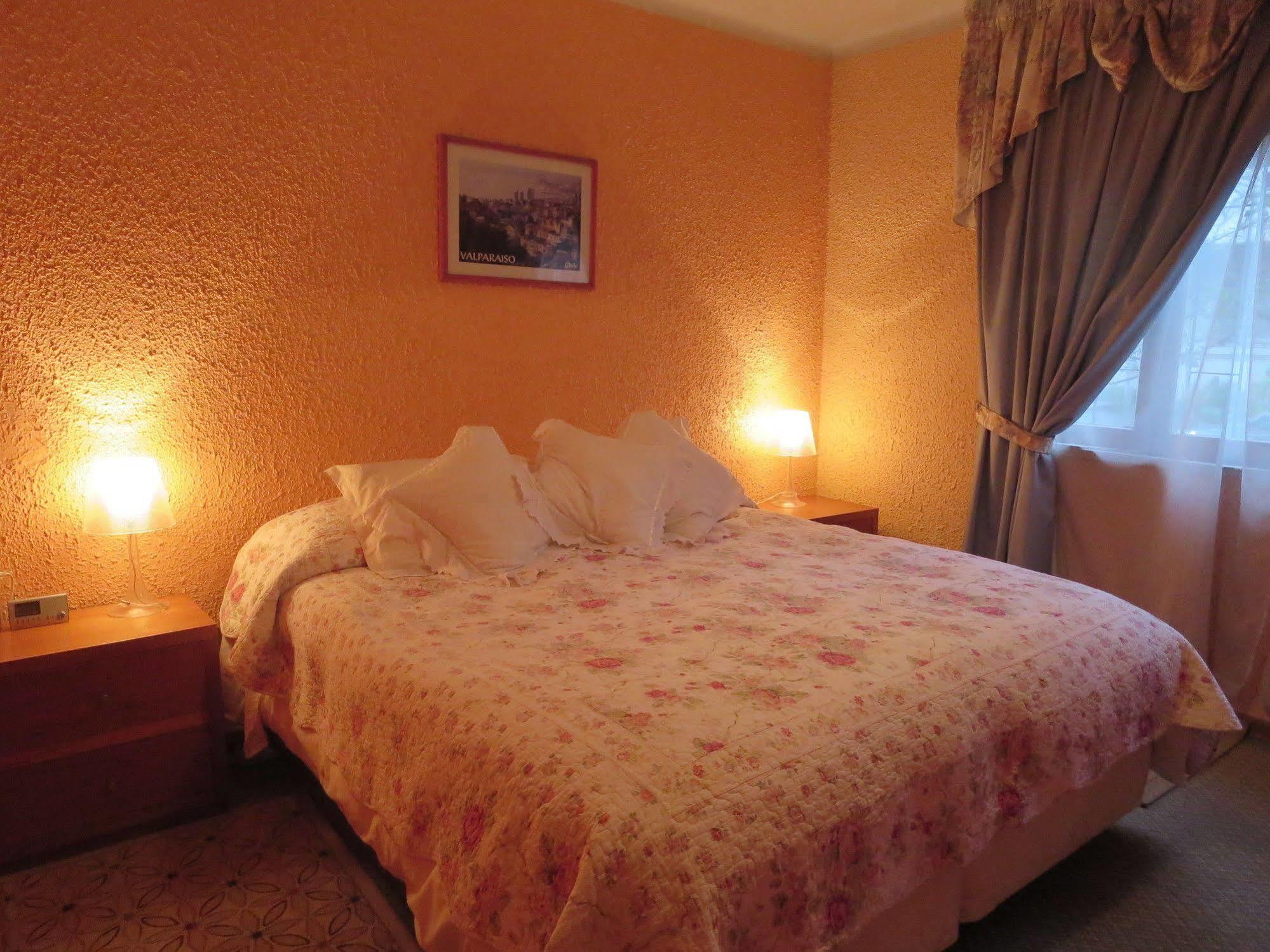Marilu 'S Bed And Breakfast Hostel - Santiago
